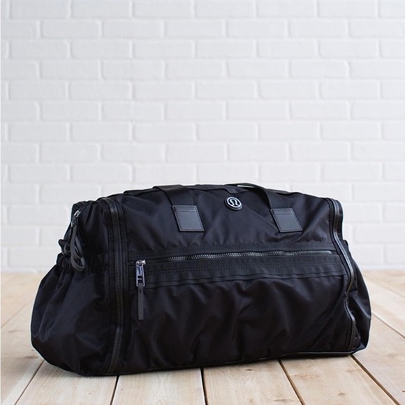 Lululemon Gym to Win Bag